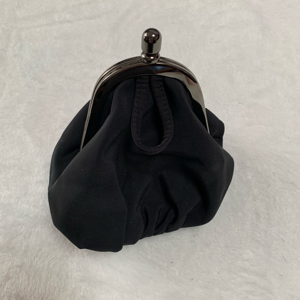 Nine West black wristlet